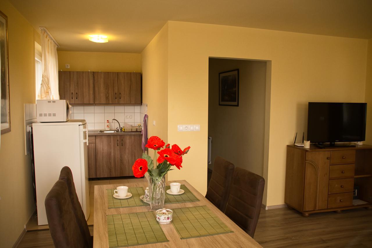 Bodo Park Apartment Heviz Exterior photo